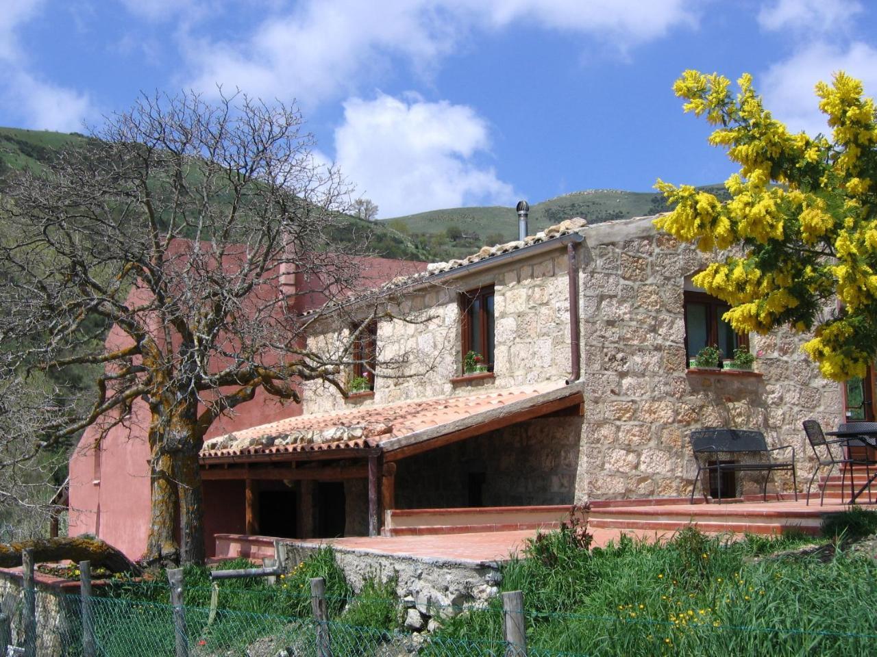 Agriturismo Gelso Castellana Sicula エクステリア 写真